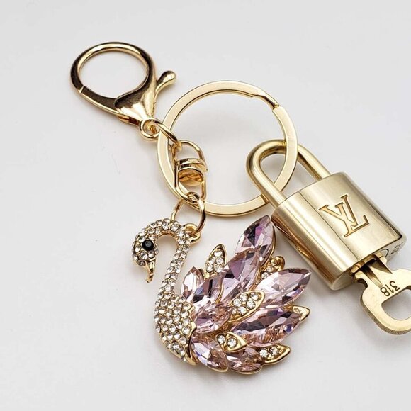 100% Auth Louis Vuitton Lock & Key with unbranded Bagcharm, Keycharm, Keychain - Picture 4 of 8